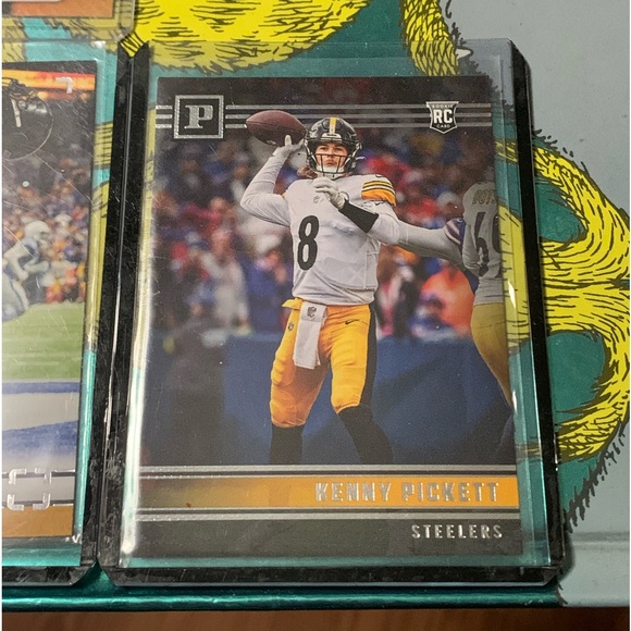 (4) WOW 🤩 KENNY PICKETT AND GEORGE PICKENS PITTSBURGH STEELERS NFL ROOKIE CARDS - Picture 3 of 6